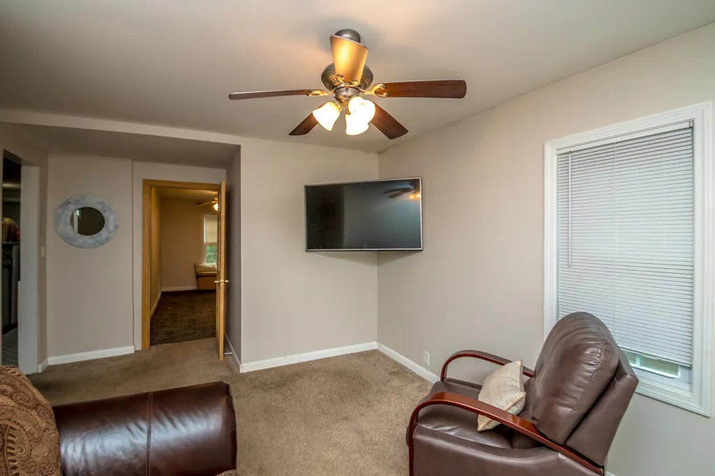 64 Pine Street Whitefield NH 03598