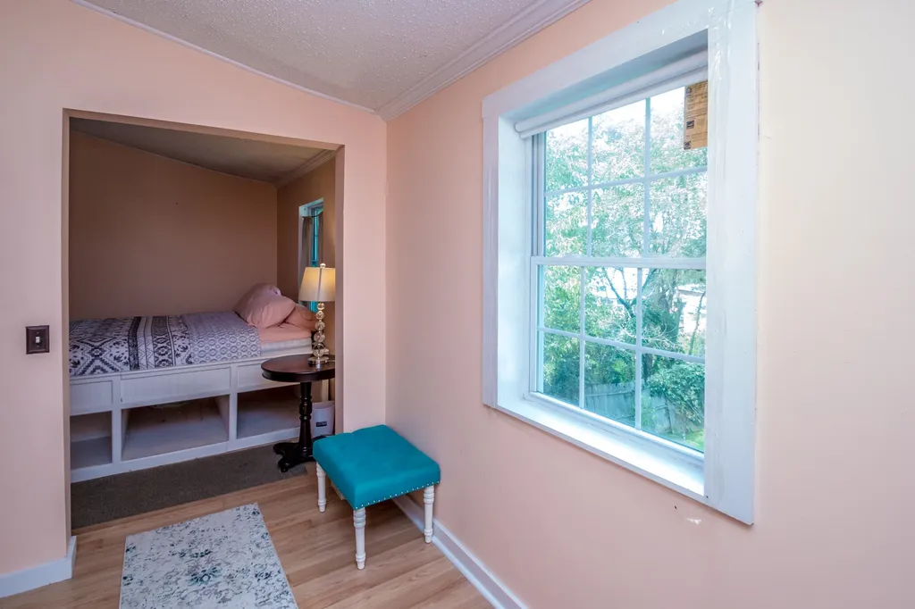 64 Pine Street Whitefield NH 03598