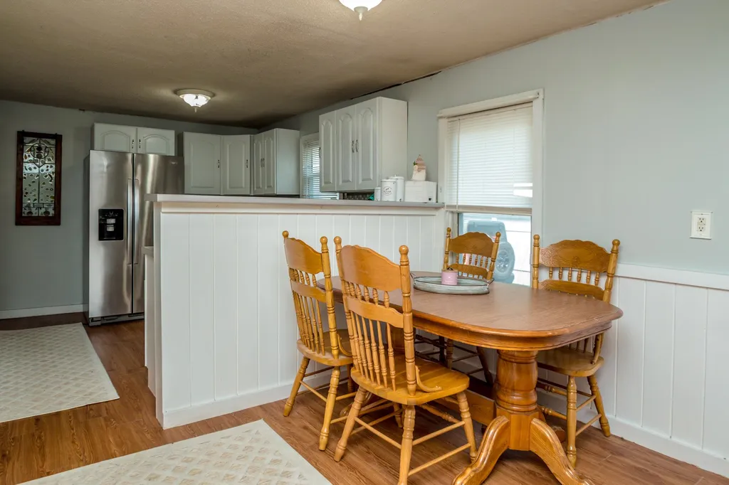 64 Pine Street Whitefield NH 03598