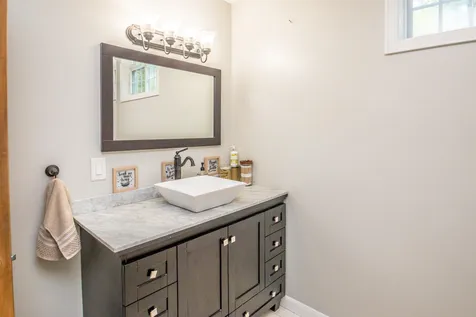 64 Pine Street Whitefield NH 03598