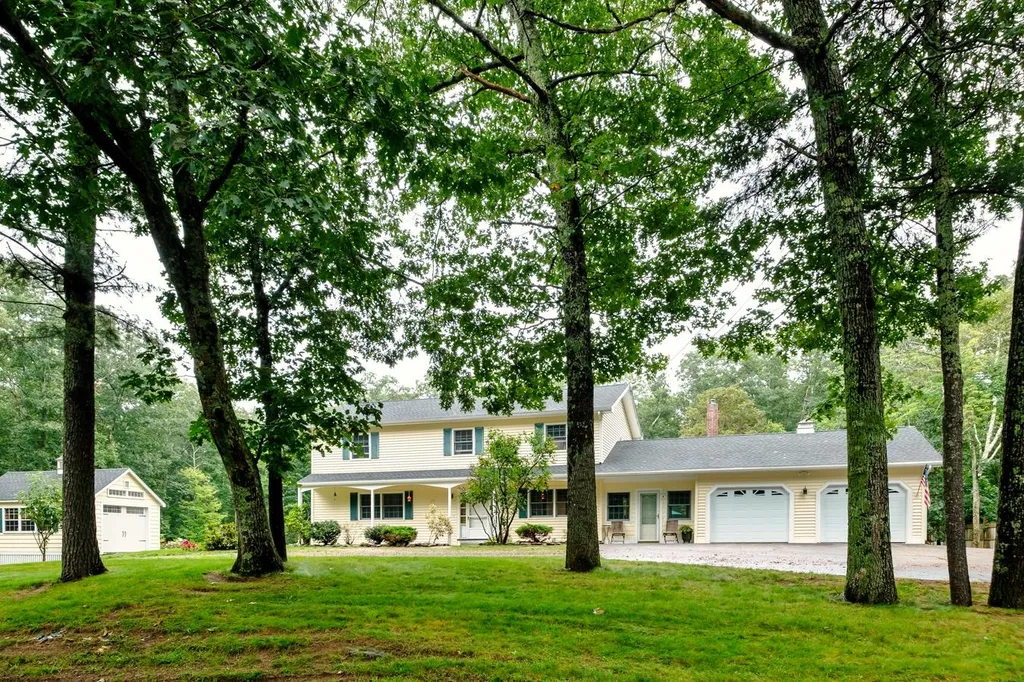 34 Snell Road Lee NH 03861