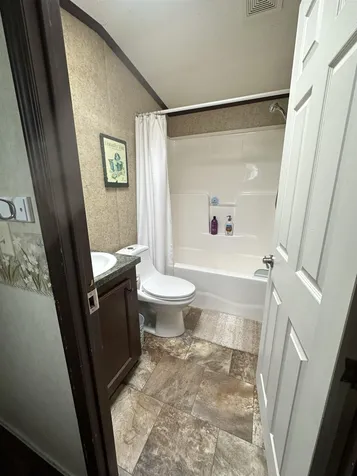 131 Lindale Circle Middlebury VT 05753
