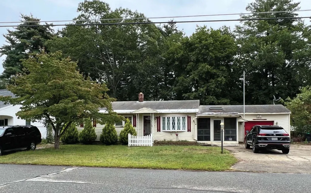 33 Raven Street Nashua NH 03060
