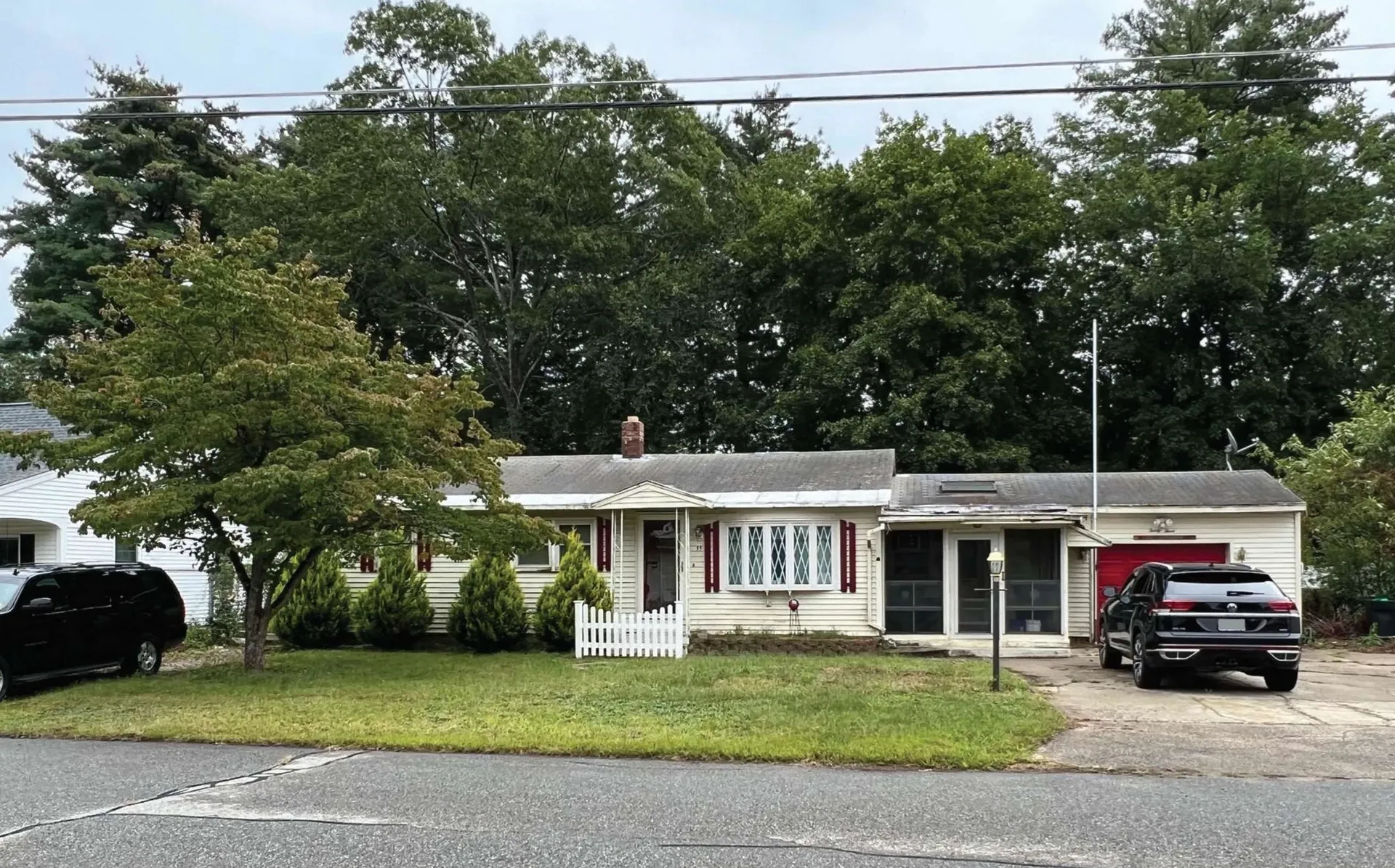 33 Raven Street Nashua NH 03060