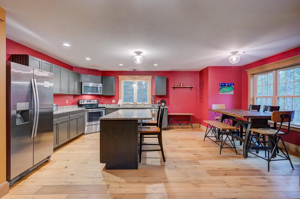 18 Ridge Circle Conway NH 03860