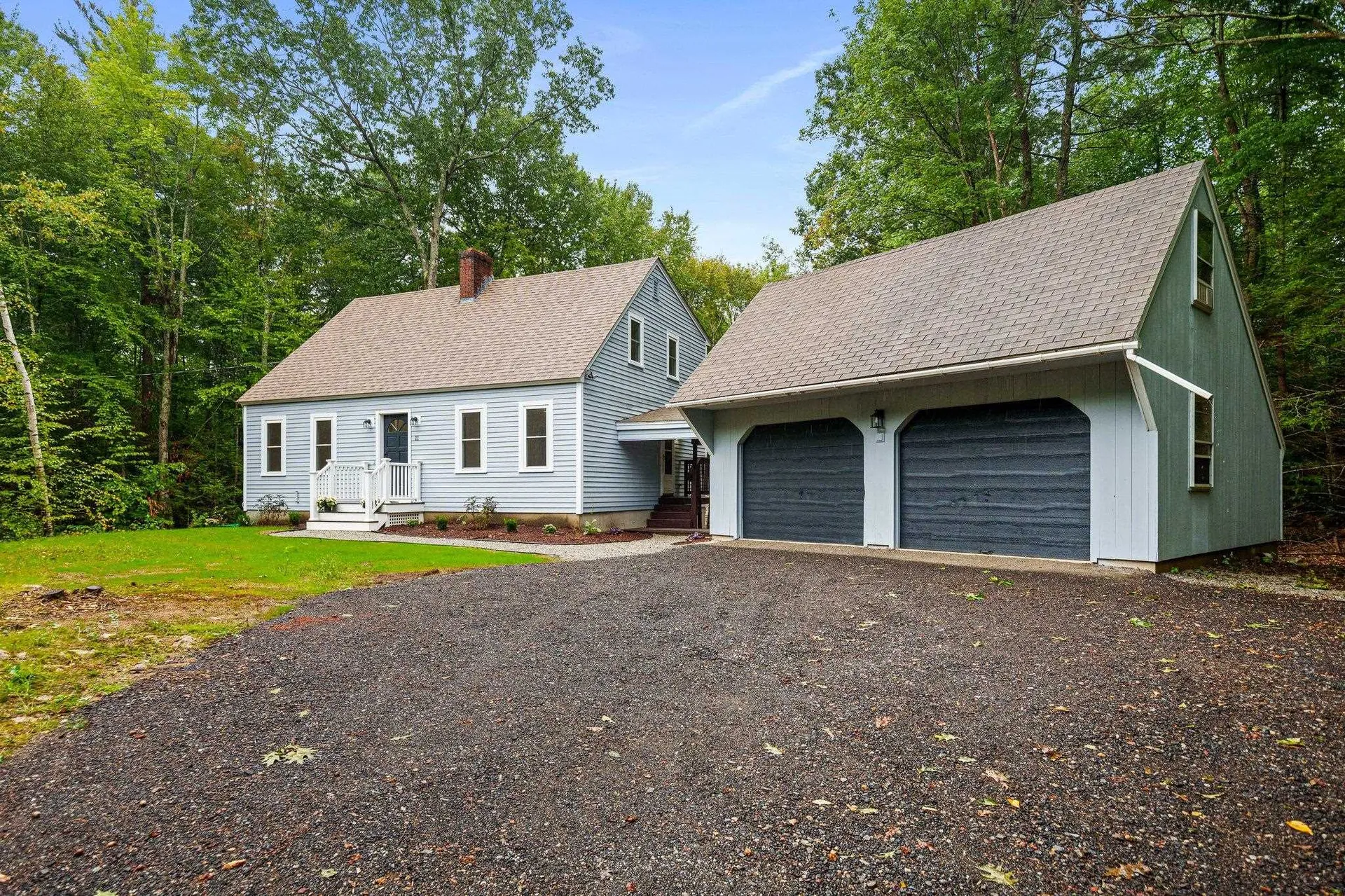 11 Woodland Drive Kingston NH 03848-3051