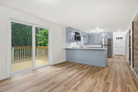 11 Woodland Drive Kingston NH 03848-3051