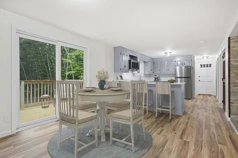 11 Woodland Drive Kingston NH 03848-3051