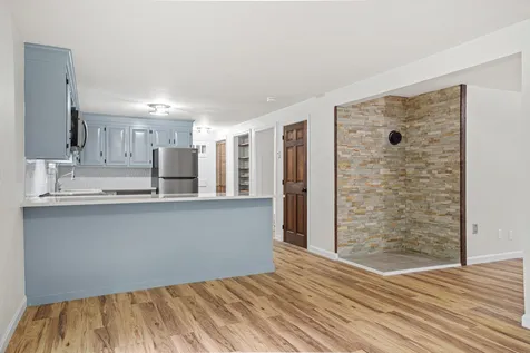 11 Woodland Drive Kingston NH 03848-3051