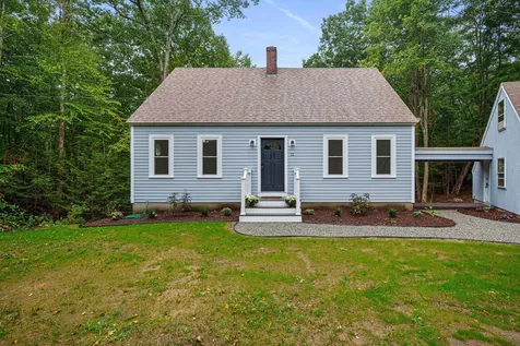 11 Woodland Drive Kingston NH 03848-3051