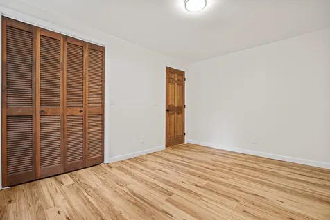 11 Woodland Drive Kingston NH 03848-3051