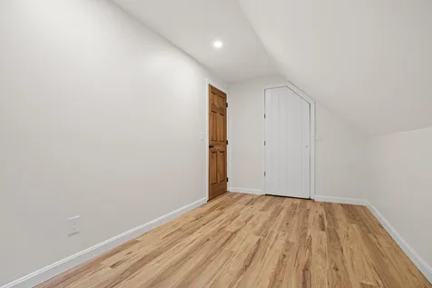 11 Woodland Drive Kingston NH 03848-3051