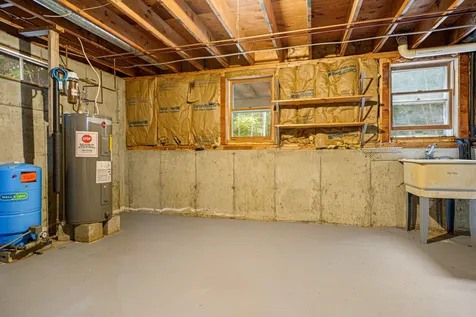 11 Woodland Drive Kingston NH 03848-3051