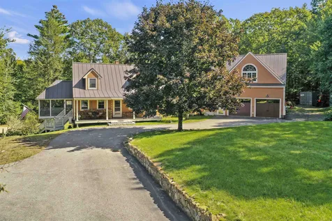32 Wymans Landing Danville NH 03819