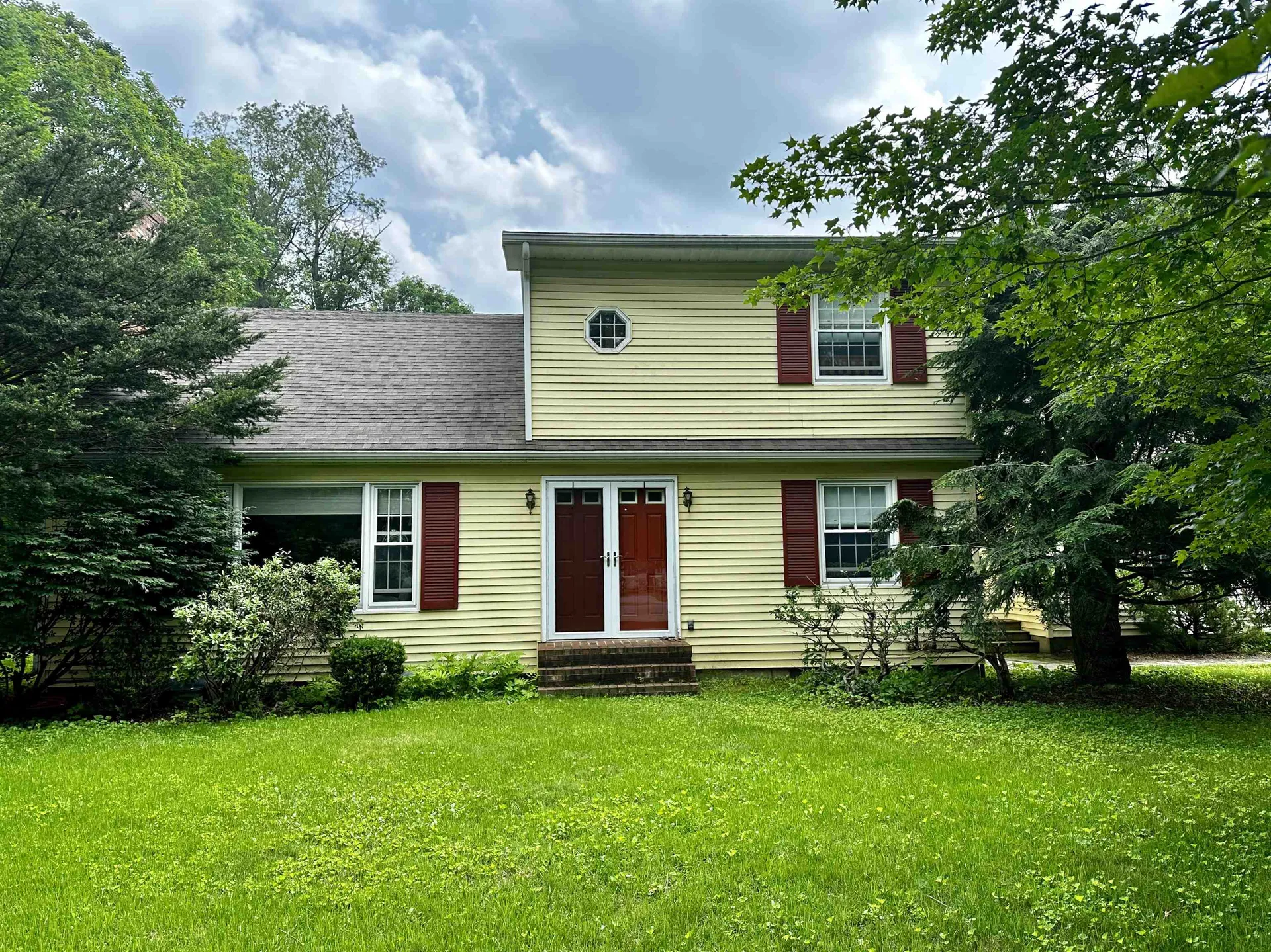 59 Raymond Circle Hartford VT 05001-0000