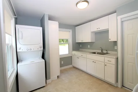 12 Phelps Street Kittery ME 03904