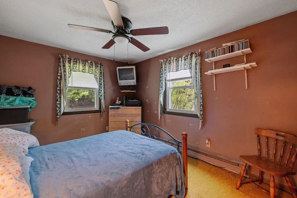 56 Mark Road Franklin NH 03235