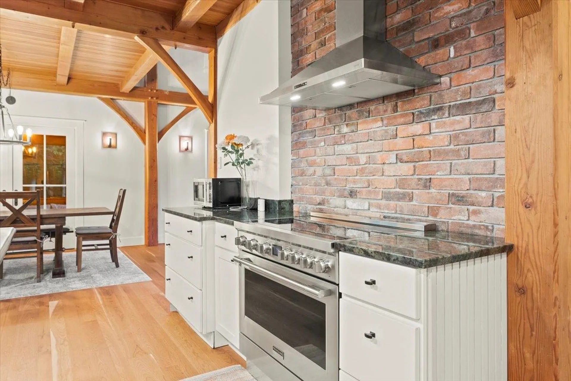 10 Forest Heights Dover VT 05356