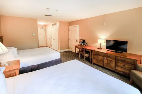 517/519 Qi Jackson Gore Adams House Ludlow VT 05149