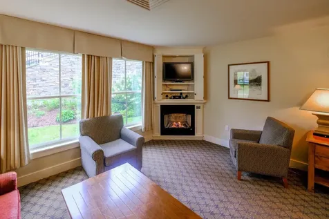 517/519 Qi Jackson Gore Adams House Ludlow VT 05149