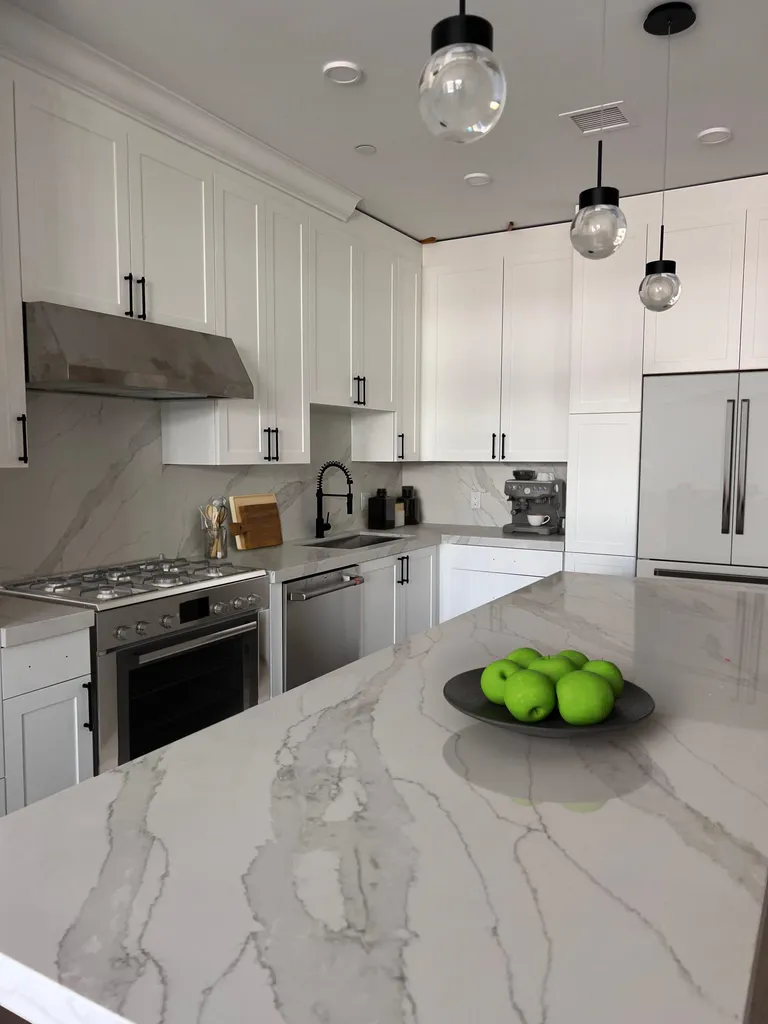 18 Artisan Drive Salem NH 03079