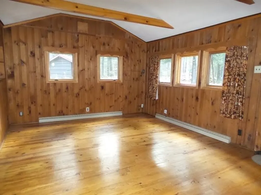 751 Stage Road Sanbornton NH 03269