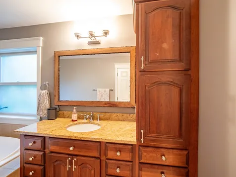 580 Murphy's Road Hartford VT 05059