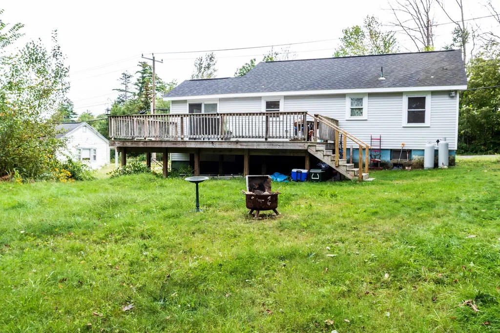 12 Church Street Northwood NH 03261
