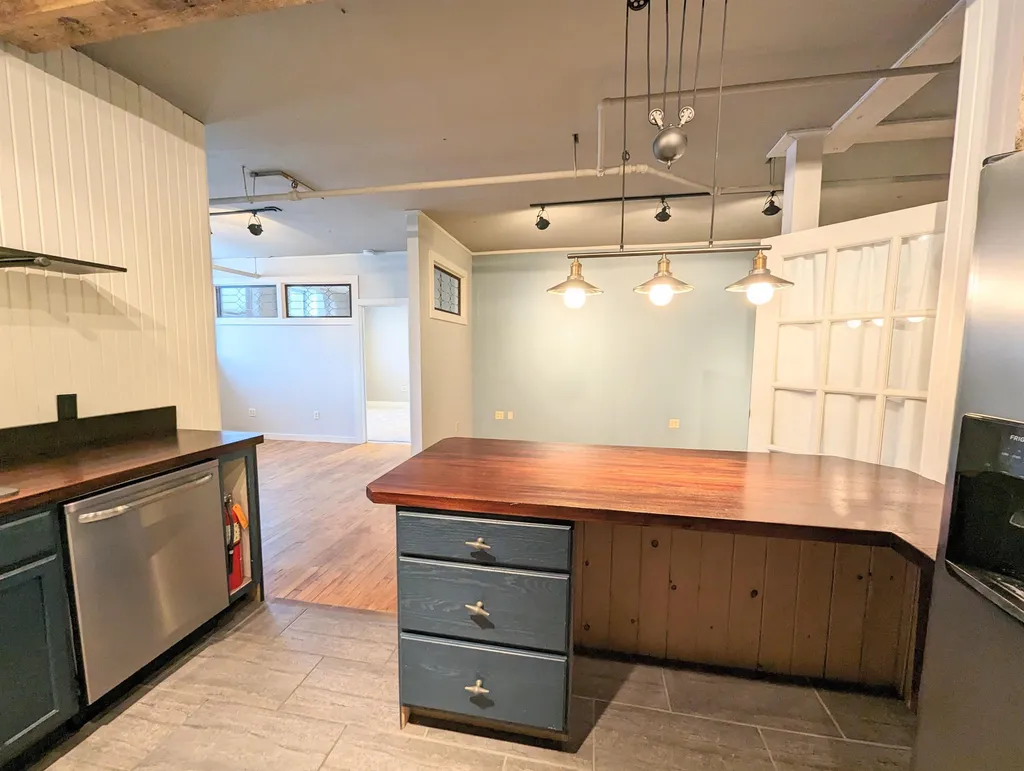 443 Railroad Street St. Johnsbury VT 05819
