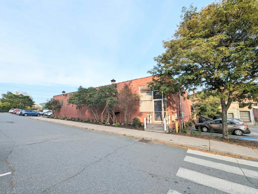 443 Railroad Street St. Johnsbury VT 05819