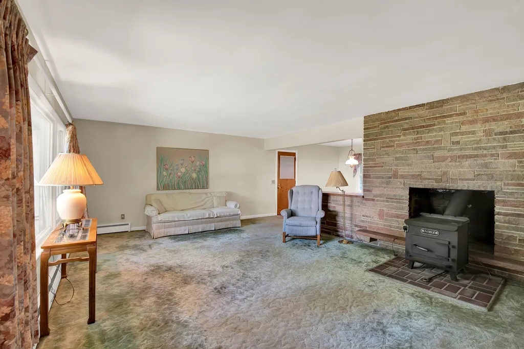 27 Ridgeview Terrace Hampton NH 03842