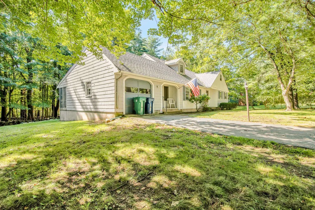 27 Ridgeview Terrace Hampton NH 03842