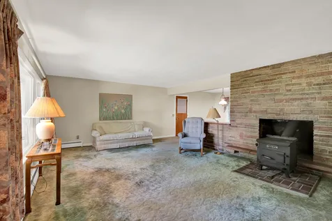 27 Ridgeview Terrace Hampton NH 03842