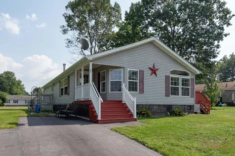 28 Sagebrush Drive Rochester NH 03867