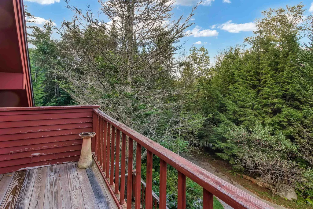58 Whitehouse Circle Campton NH 03223