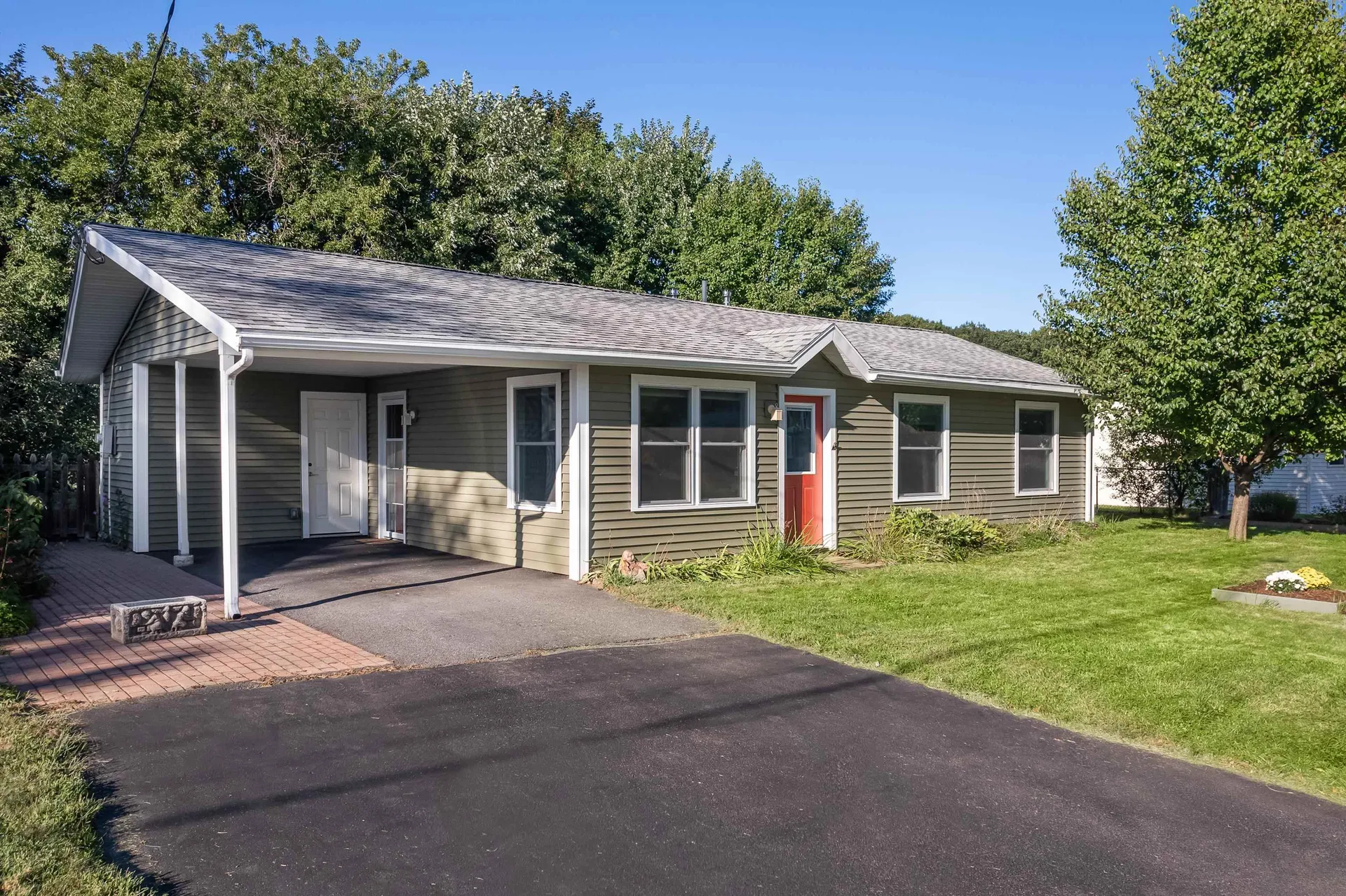 18 Middlebrook Road Dover NH 03820