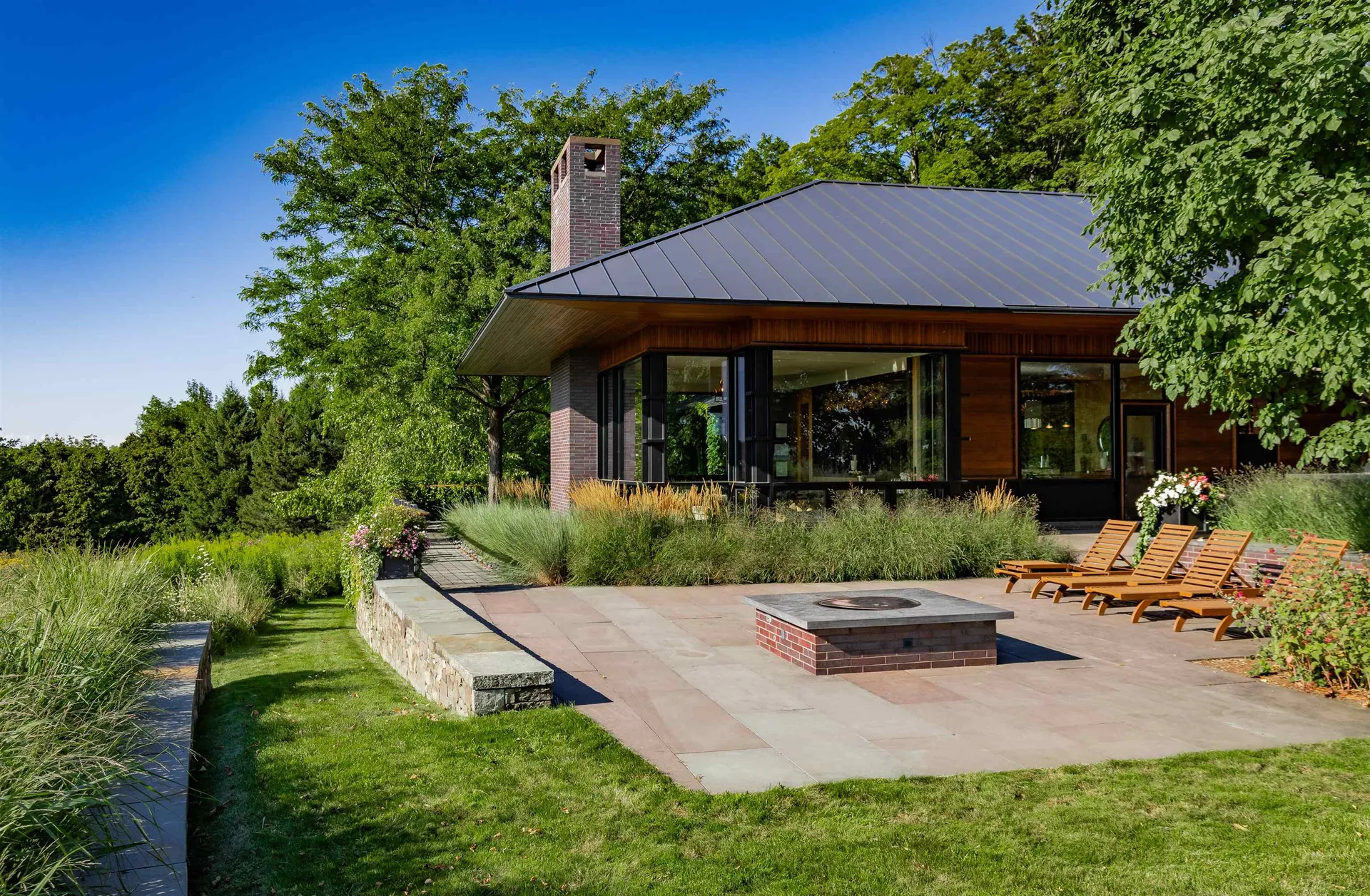 807 Quaker Smith Point Road Shelburne VT 05482