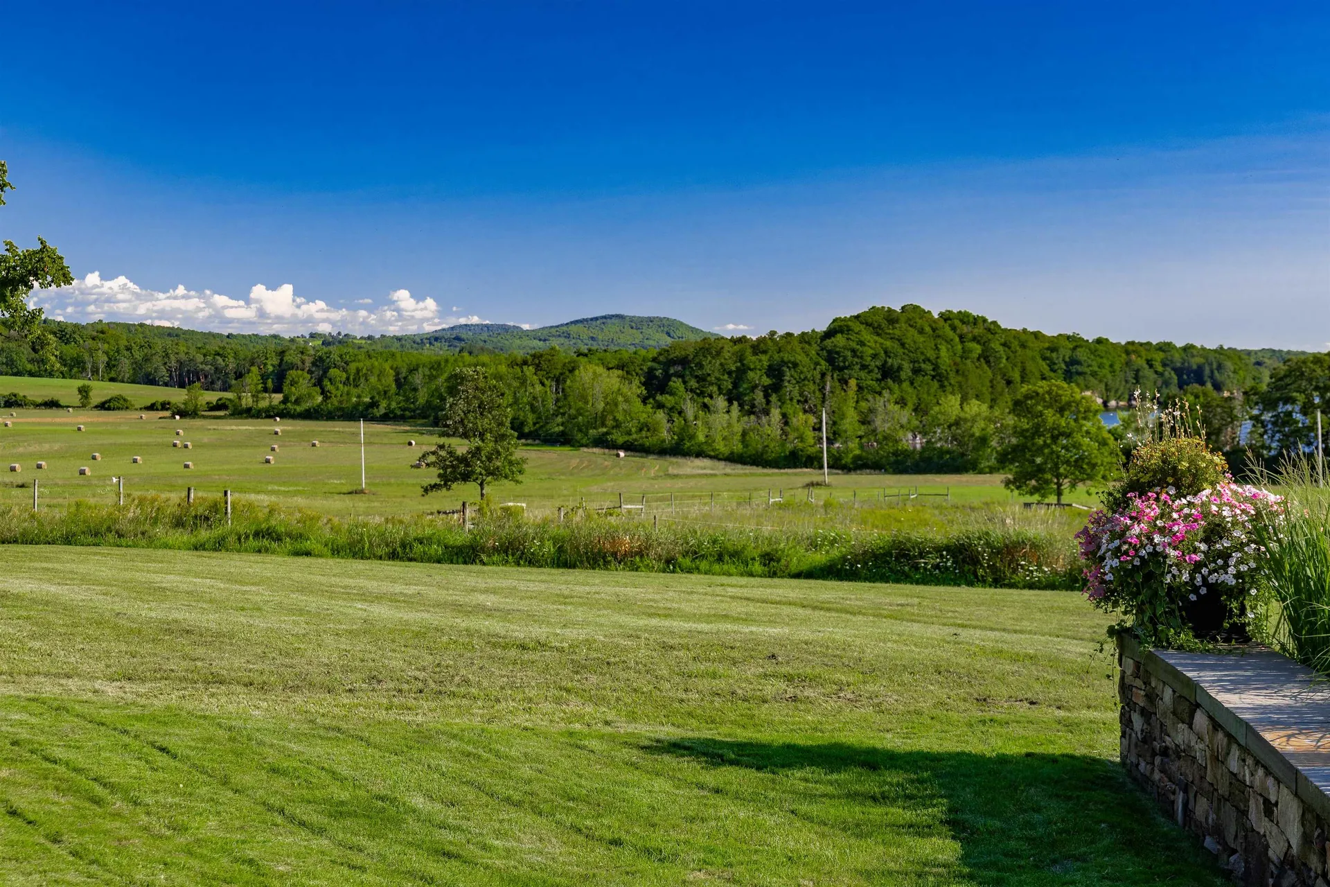 807 Quaker Smith Point Road Shelburne VT 05482