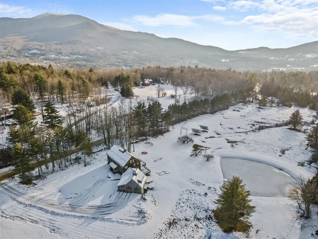 80 Cross Road Stowe VT 05672