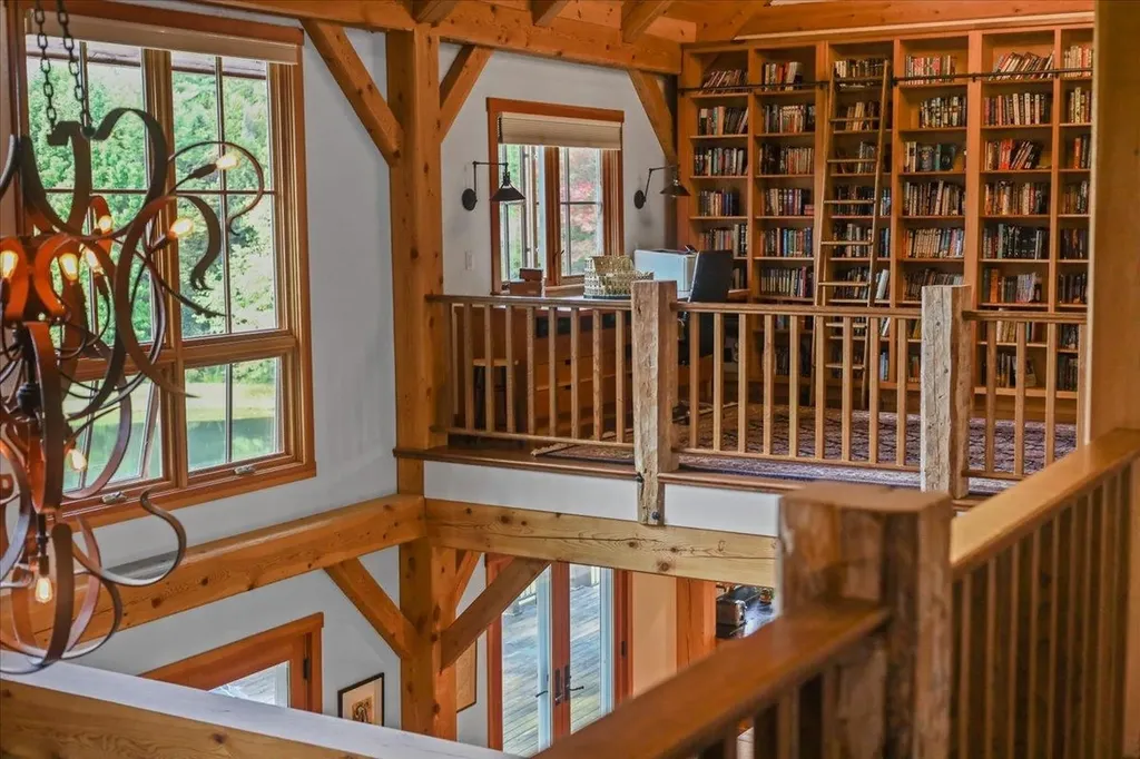 80 Cross Road Stowe VT 05672