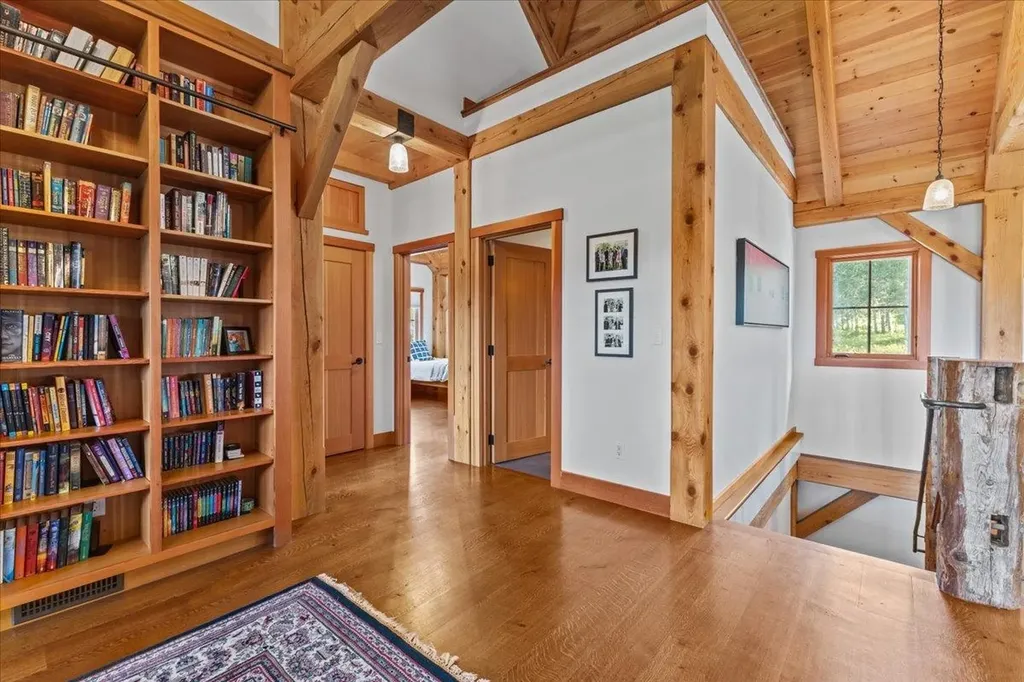 80 Cross Road Stowe VT 05672