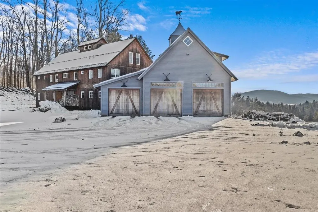 80 Cross Road Stowe VT 05672