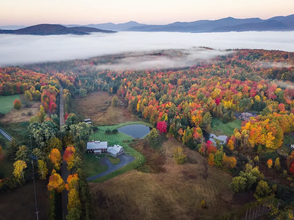 80 Cross Road Stowe VT 05672