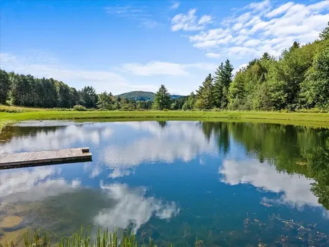 80 Cross Road Stowe VT 05672