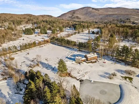 80 Cross Road Stowe VT 05672