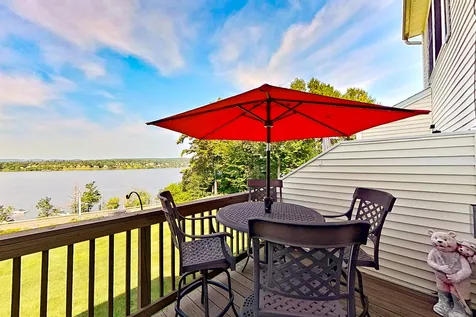 22 Brady Way Laconia NH 03246