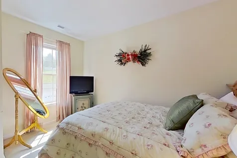 22 Brady Way Laconia NH 03246