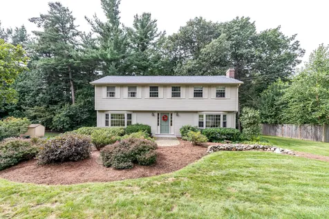 21 Thoreau Drive Nashua NH 03062