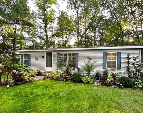 8 Mcquestion Road Merrimack NH 03054