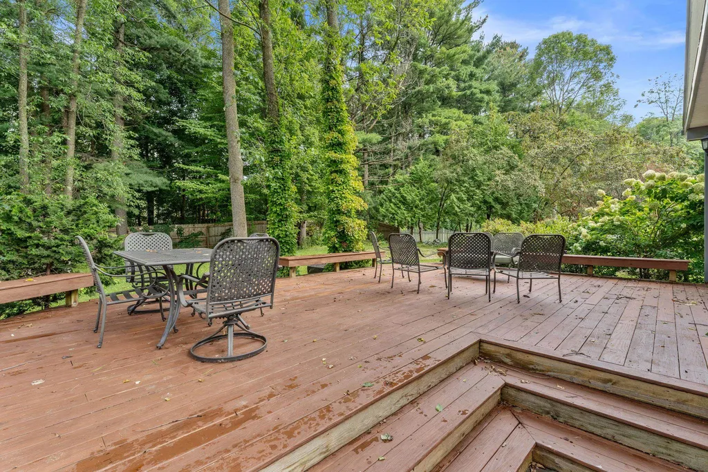 390 Olde Orchard Lane Shelburne VT 05482